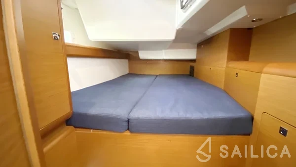 Sun Odyssey 519 - Yacht Charter Sailica