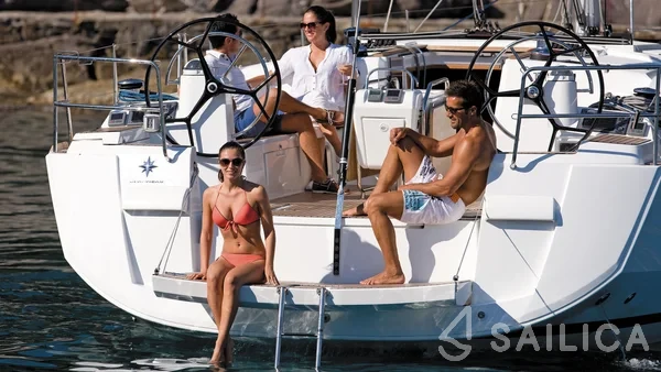Sun Odyssey 519 - Yacht Charter Sailica