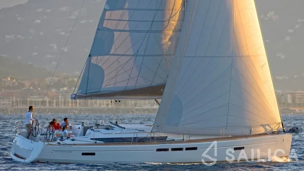 Sun Odyssey 519 - Yacht Charter Sailica