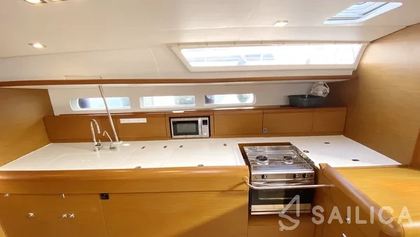 Sun Odyssey 519 - Yacht Charter Sailica