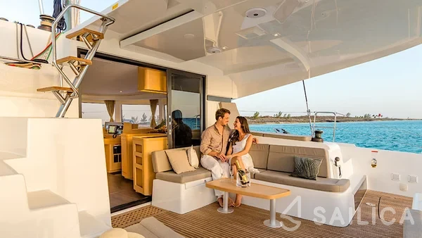 Lagoon 42 - Yacht Charter Sailica