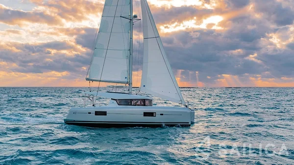 Lagoon 42 - Yacht Charter Sailica