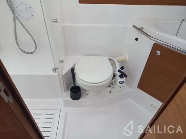Elan Impression 45.1 - Yacht Charter Sailica