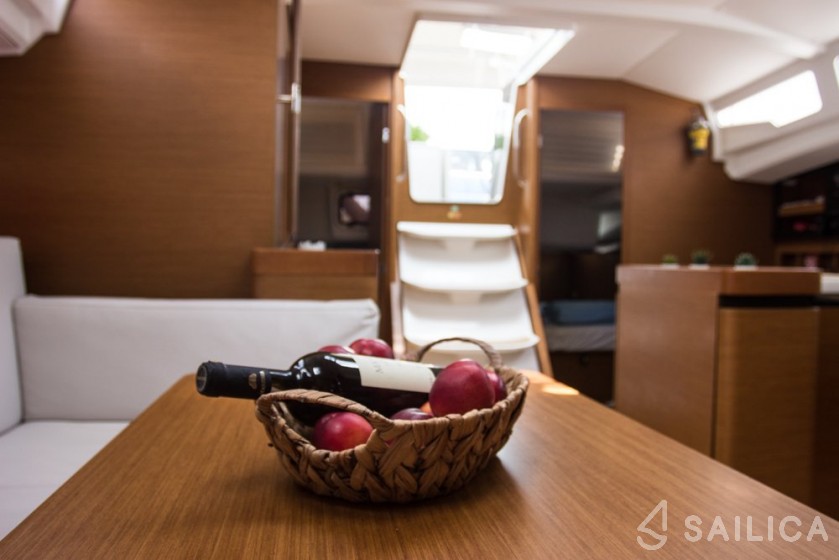 Sun Odyssey 440 - Yacht Charter Sailica