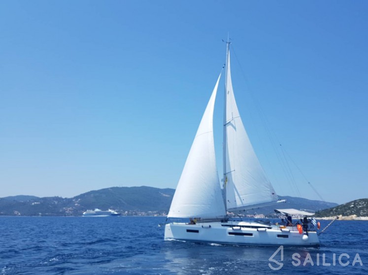 Sun Odyssey 440 - Yacht Charter Sailica