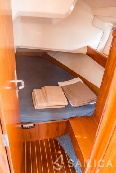 Sun Odyssey 33 - Yacht Charter Sailica