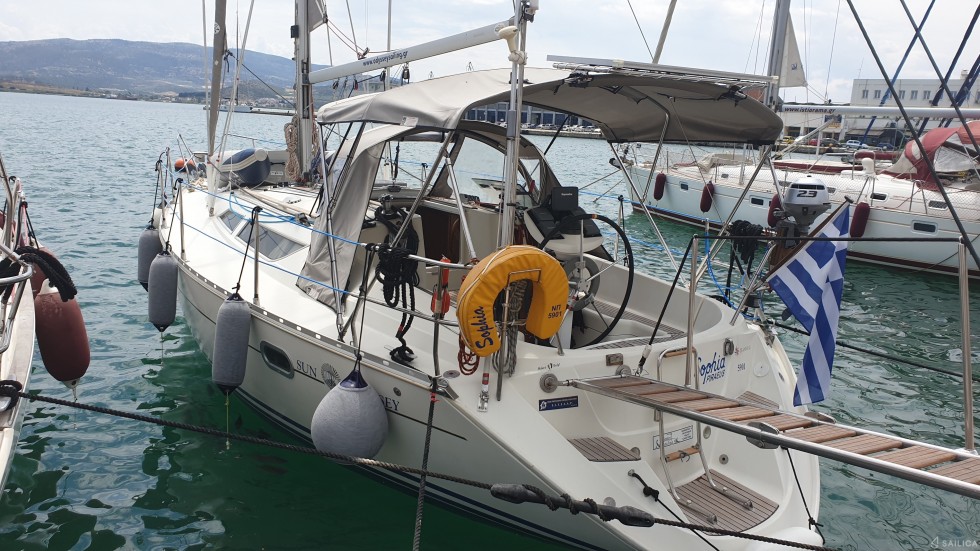 Sun Odyssey 33 - Yacht Charter Sailica