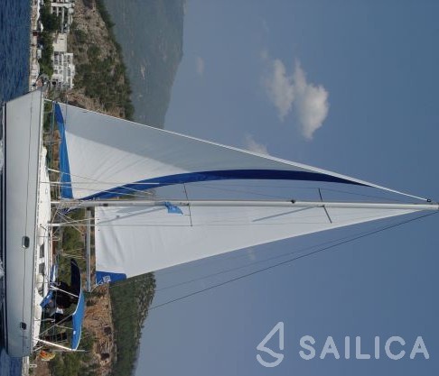 Sun Odyssey 33 - Yacht Charter Sailica
