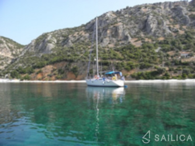 Sun Odyssey 33 - Yacht Charter Sailica