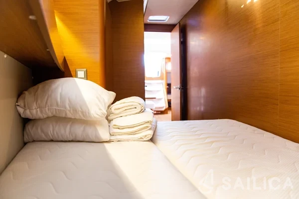 Sun Odyssey 490 - Yacht Charter Sailica