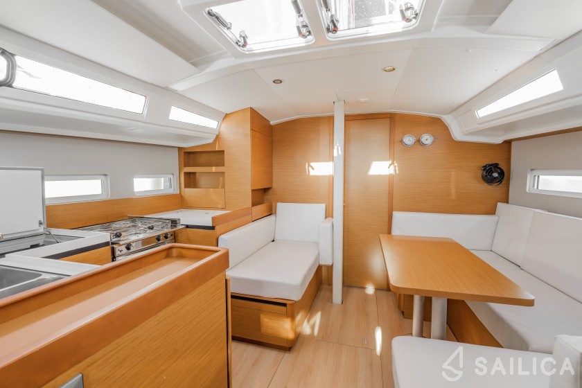 Sun Odyssey 410 - Yacht Charter Sailica