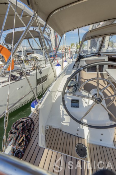 Sun Odyssey 410 - Yacht Charter Sailica