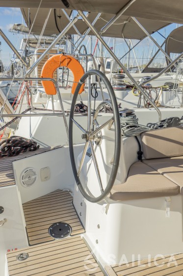 Sun Odyssey 410 - Yacht Charter Sailica