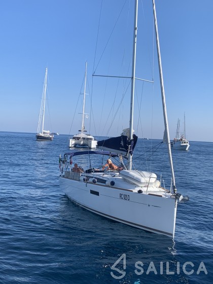 Sun Odyssey 349 - Yacht Charter Sailica