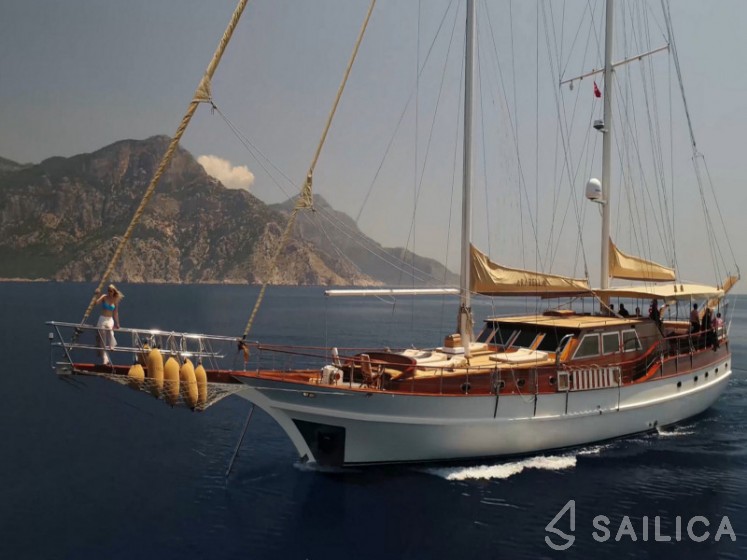 Gulet - Yacht Charter Sailica