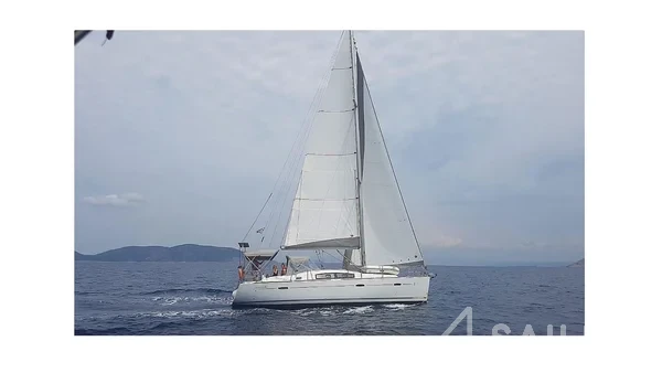 Oceanis 40 - Yacht Charter Sailica