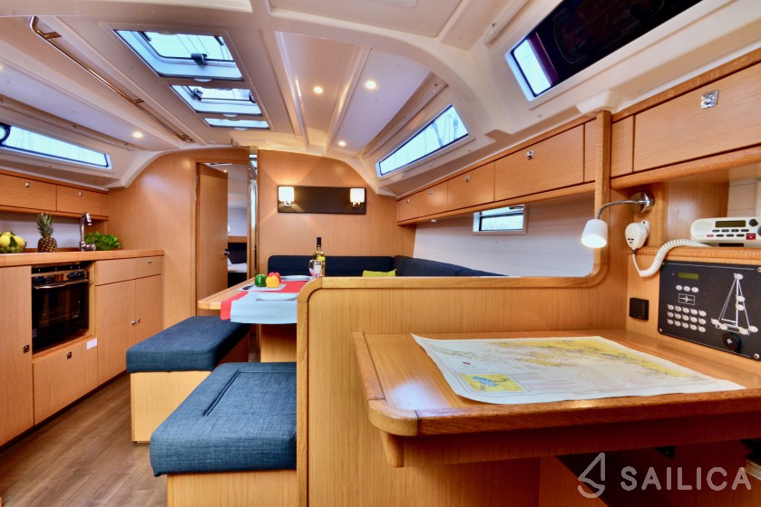 Bavaria 41 Cruiser - Yacht Charter Sailica