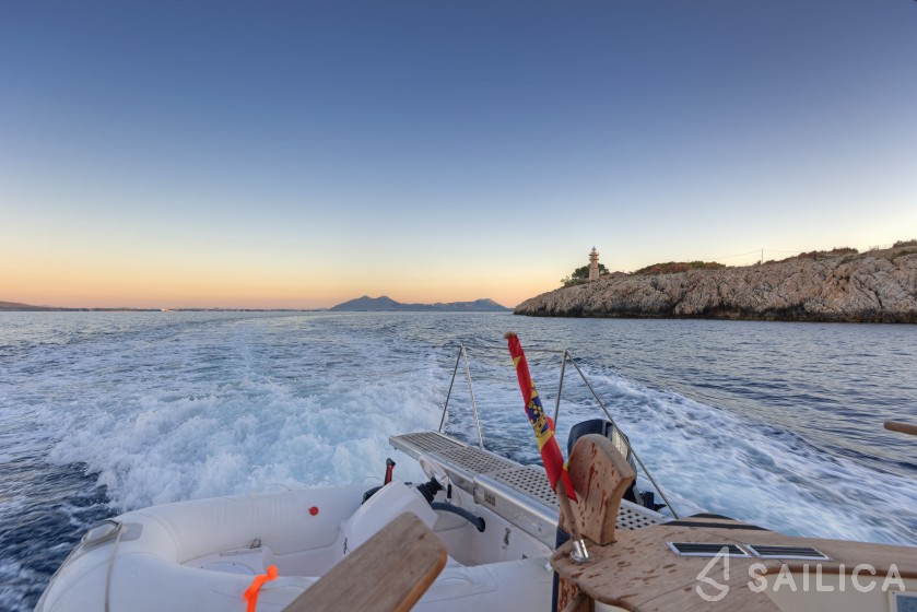 Menorquin 160 - Yacht Charter Sailica