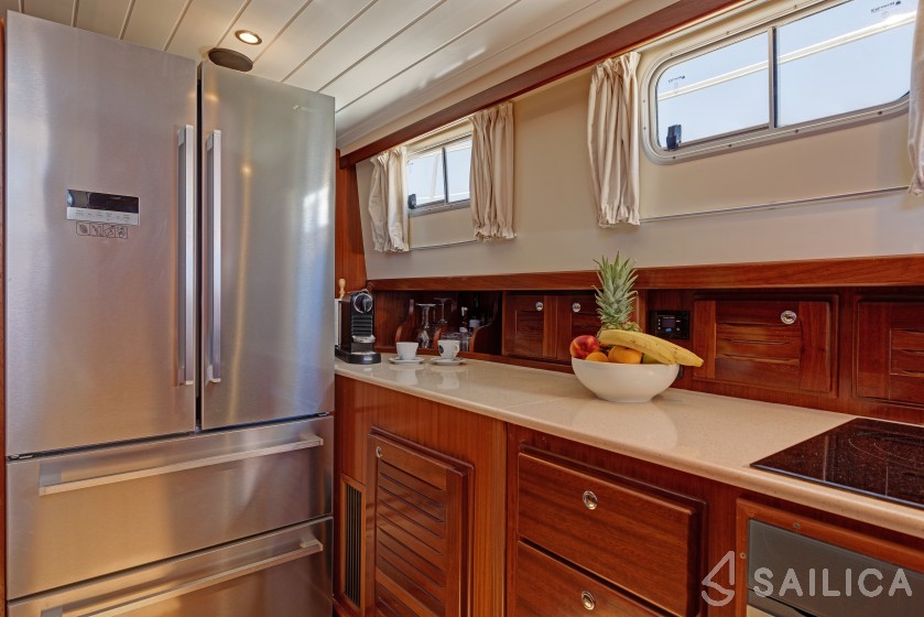 Menorquin 160 - Yacht Charter Sailica