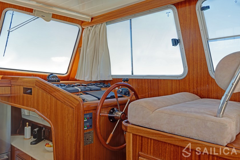 Menorquin 160 - Yacht Charter Sailica