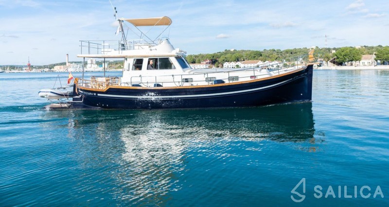 Menorquin 160 - Yacht Charter Sailica