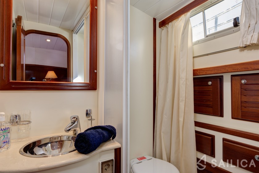 Menorquin 160 - Yacht Charter Sailica