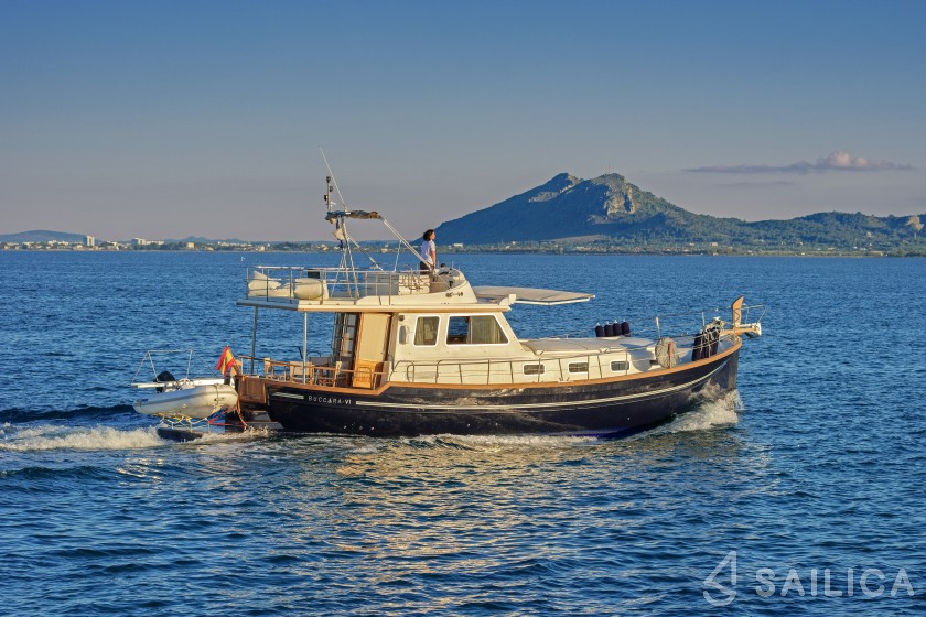 Menorquin 160 - Yacht Charter Sailica