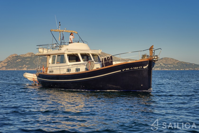 Menorquin 160 - Yacht Charter Sailica