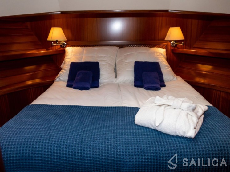 Menorquin 160 - Yacht Charter Sailica