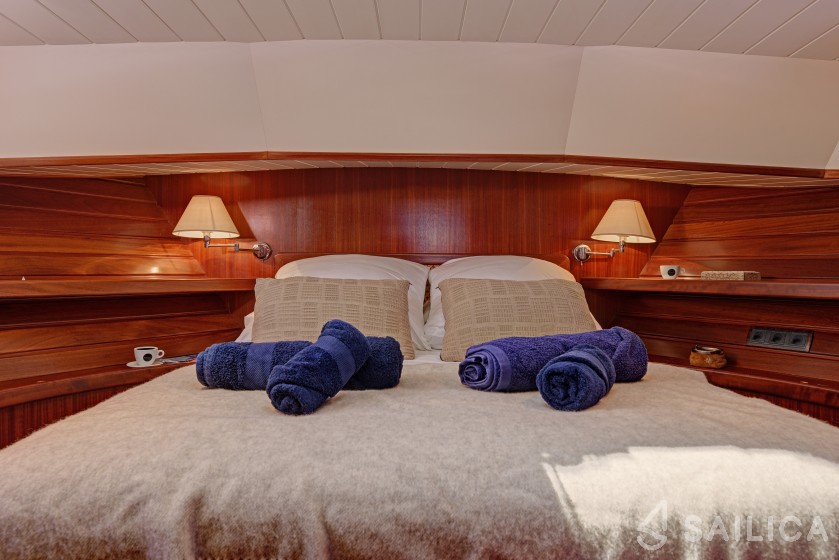 Menorquin 160 - Yacht Charter Sailica
