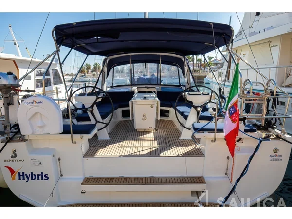 Oceanis 51.1 - Yacht Charter Sailica