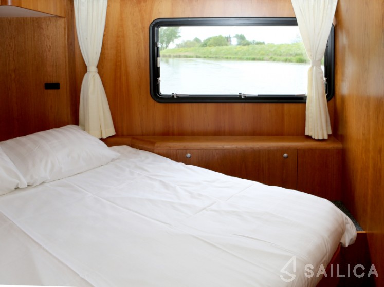 Pacific Allure 155 - Yacht Charter Sailica