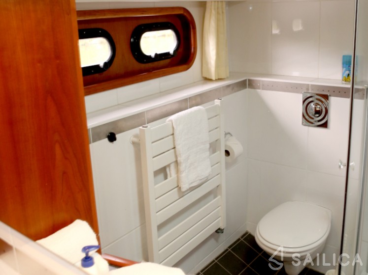 Pacific Allure 155 - Yacht Charter Sailica