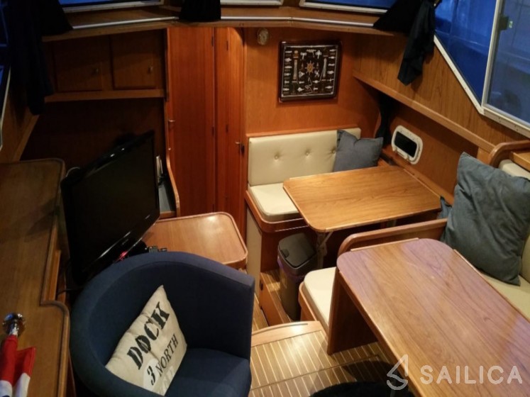 De Drait Renal 40 - Yacht Charter Sailica