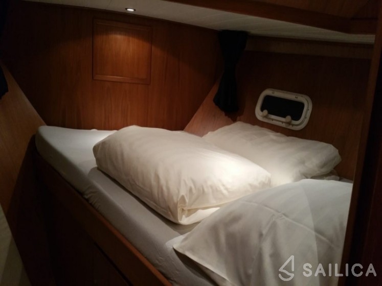 De Drait Renal 40 - Yacht Charter Sailica