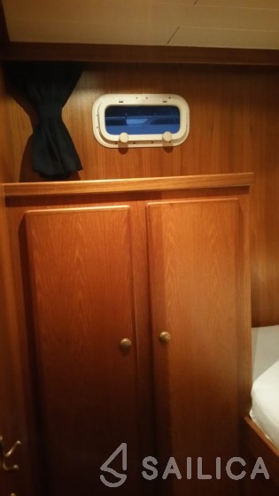 De Drait Renal 40 - Yacht Charter Sailica