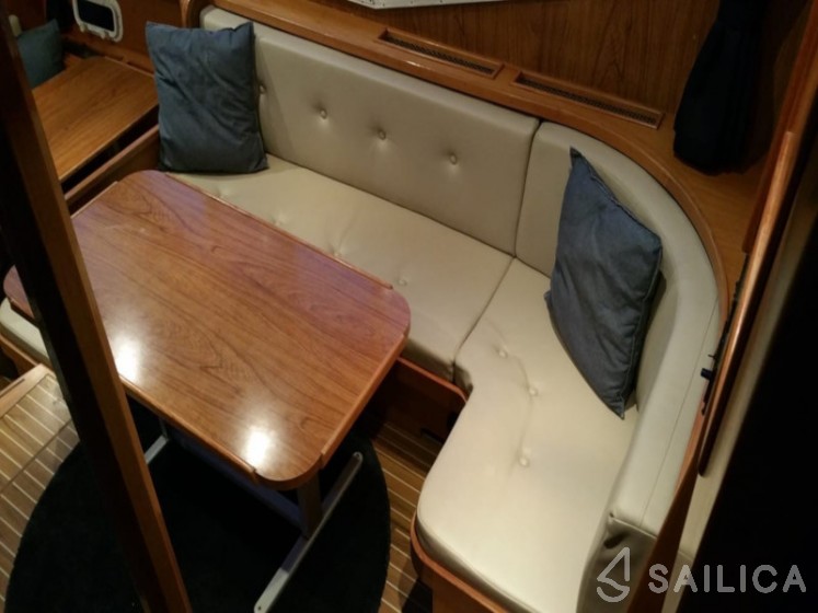 De Drait Renal 40 - Yacht Charter Sailica