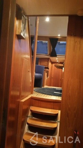 De Drait Renal 40 - Yacht Charter Sailica