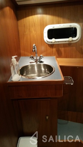 De Drait Renal 40 - Yacht Charter Sailica