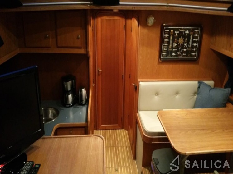 De Drait Renal 40 - Yacht Charter Sailica