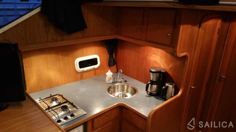De Drait Renal 40 - Yacht Charter Sailica