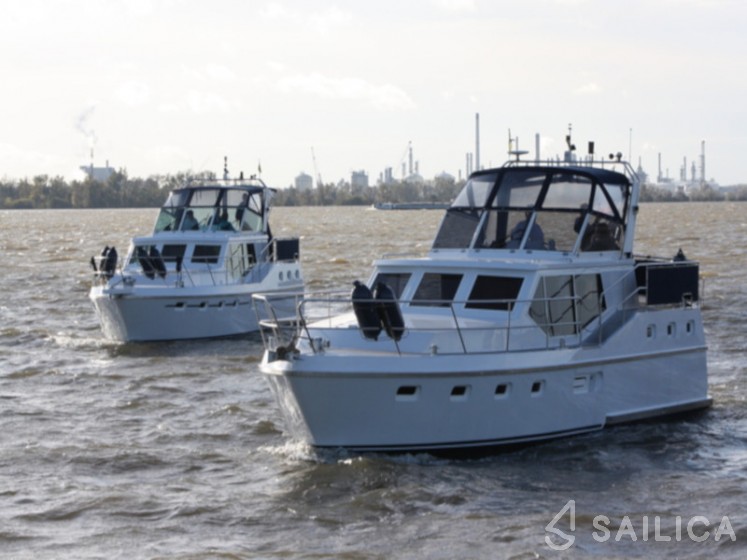 De Drait Renal 40 - Yacht Charter Sailica
