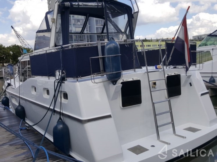 De Drait Renal 40 - Yacht Charter Sailica
