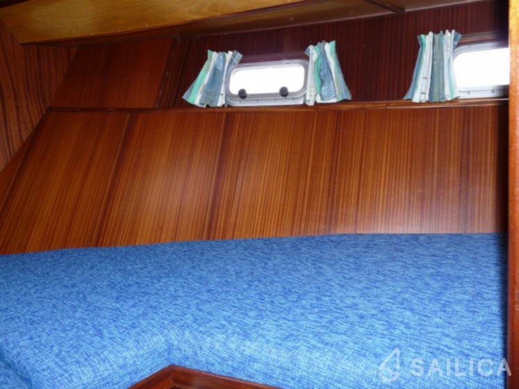 Merenpoort 1100s - Yacht Charter Sailica