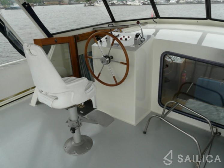 Merenpoort 1100s - Yacht Charter Sailica