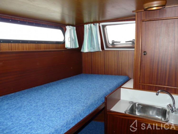 Merenpoort 1100s - Yacht Charter Sailica