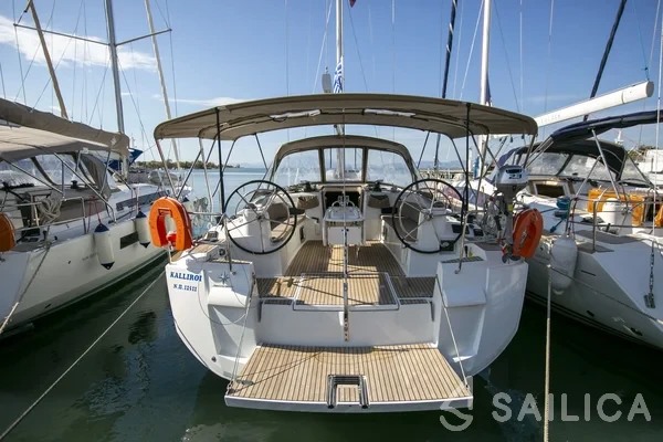 Sun Odyssey 519 - Yacht Charter Sailica