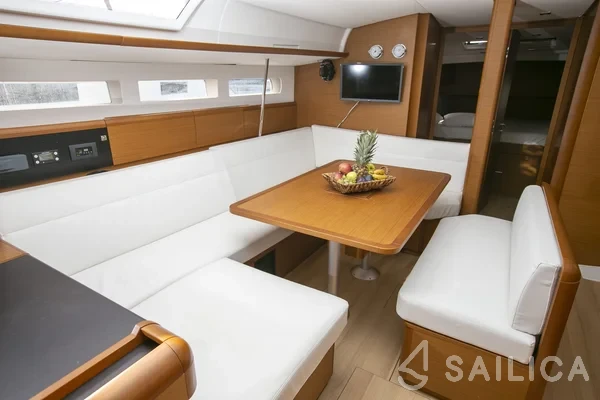 Sun Odyssey 519 - Yacht Charter Sailica