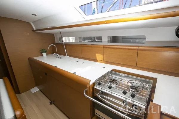 Sun Odyssey 519 - Yacht Charter Sailica