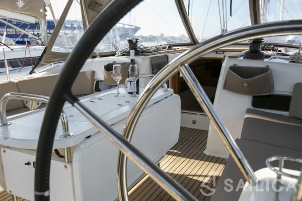 Sun Odyssey 519 - Yacht Charter Sailica